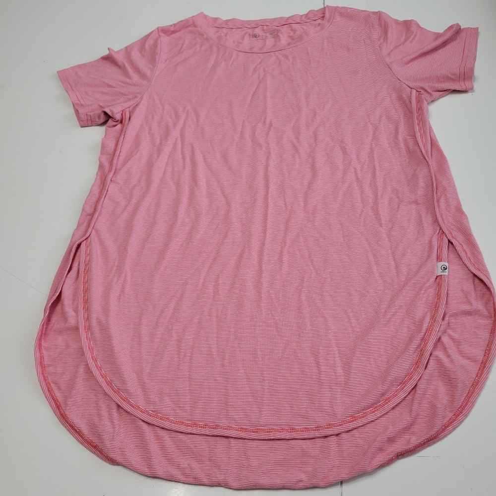 10tree Rounded Hem Striped Top - Picture 2 of 5